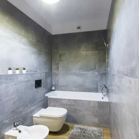 Nowy Atal Tower - Garaz - Taras Widokowy - Centrum