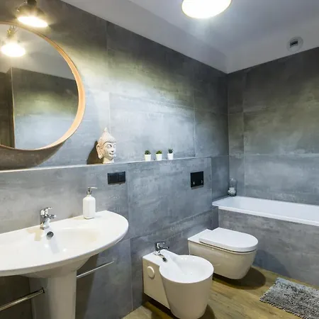 Nowy Atal Tower - Garaz - Taras Widokowy - Centrum